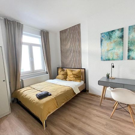 150Qm - 5 Rooms - Free Parking - Mallibase Apartments Hannover Bagian luar foto