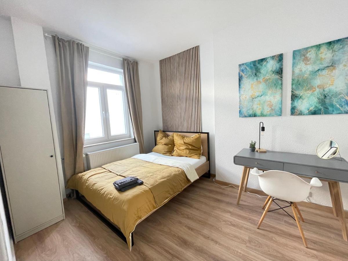 150Qm - 5 Rooms - Free Parking - Mallibase Apartments Hannover Bagian luar foto