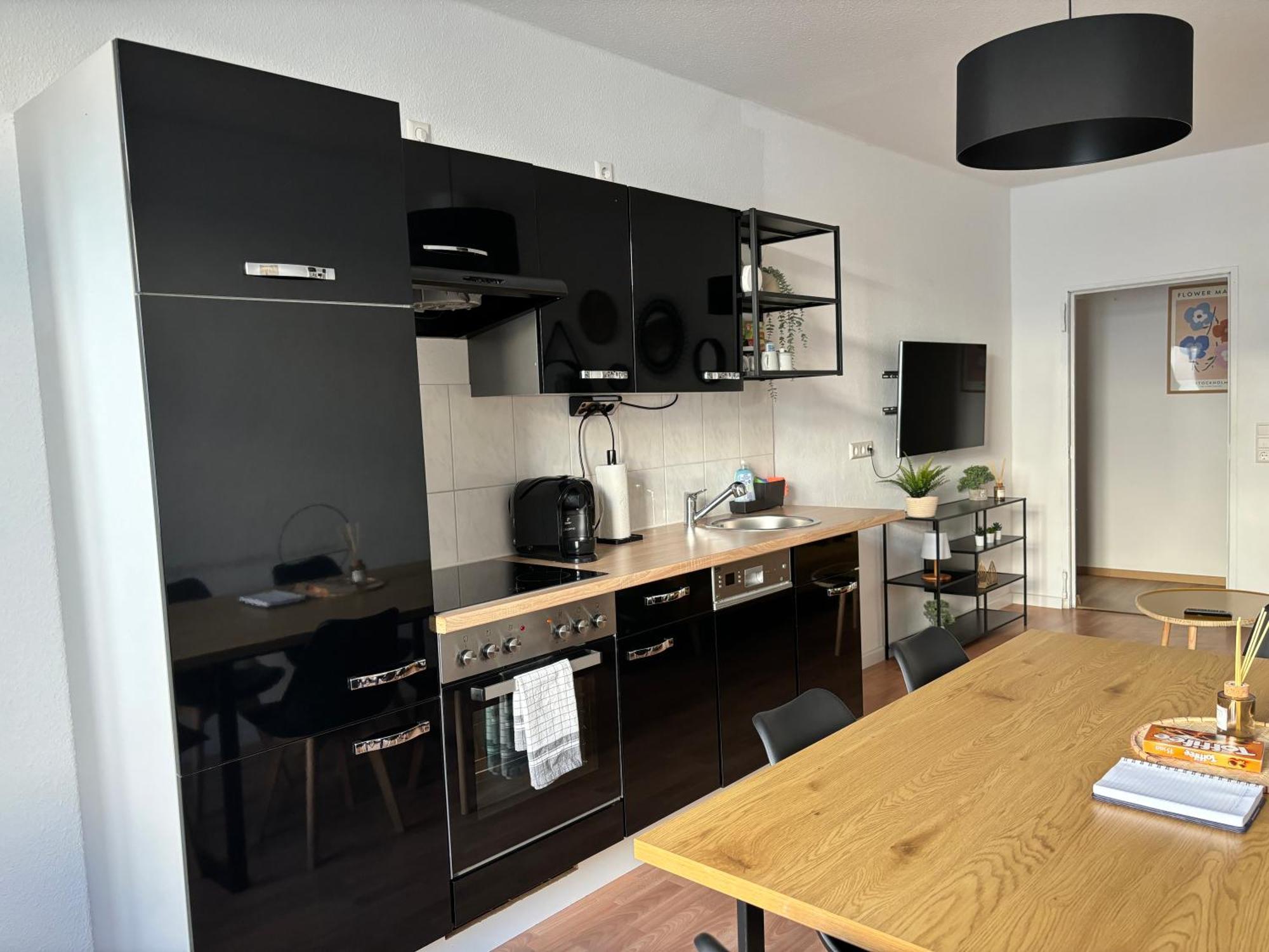 150Qm - 5 Rooms - Free Parking - Mallibase Apartments Hannover Bagian luar foto
